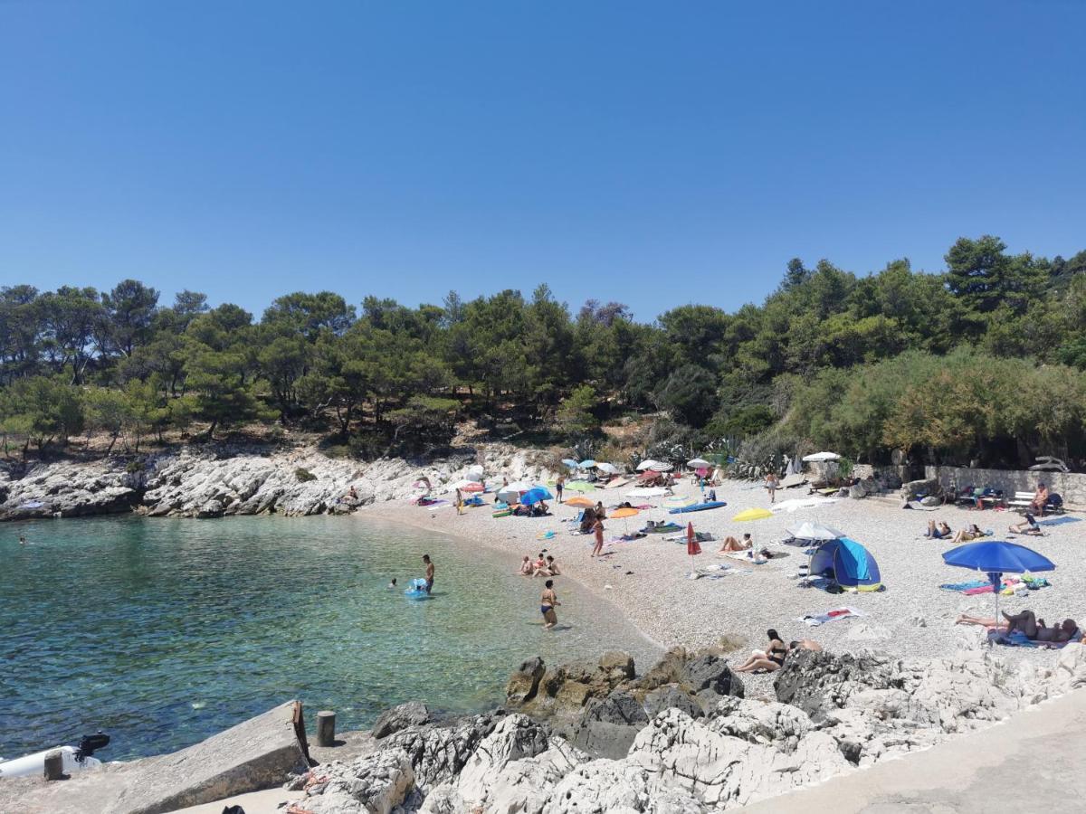 Apartment 'Mimo' In Milna - Hvar Экстерьер фото